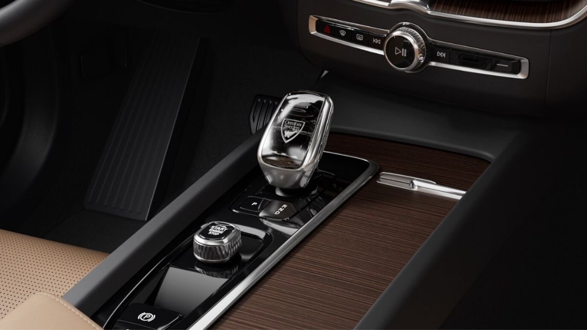 Volvo XC60 Plug-in Hybrid - Ảnh 17
